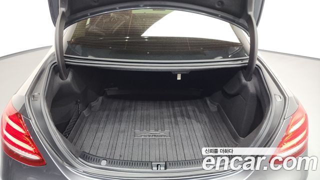 Mercedes-Benz E-Class E200 Avantgarde