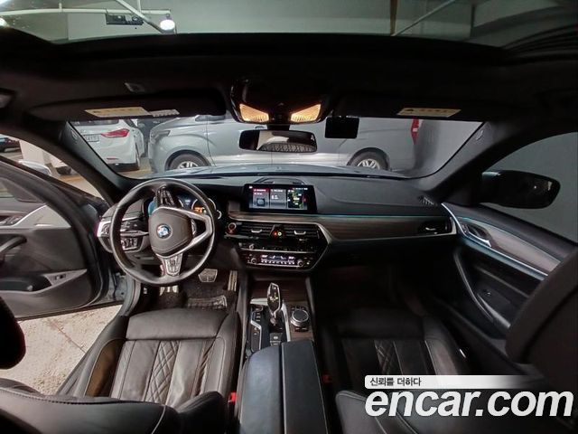 BMW 5-Series 520d xDrive M Sport Package Plus