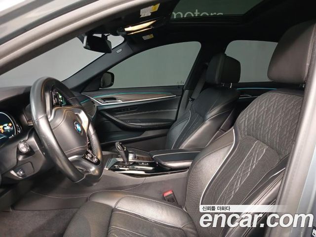 BMW 5-Series 520d xDrive M Sport Package Plus