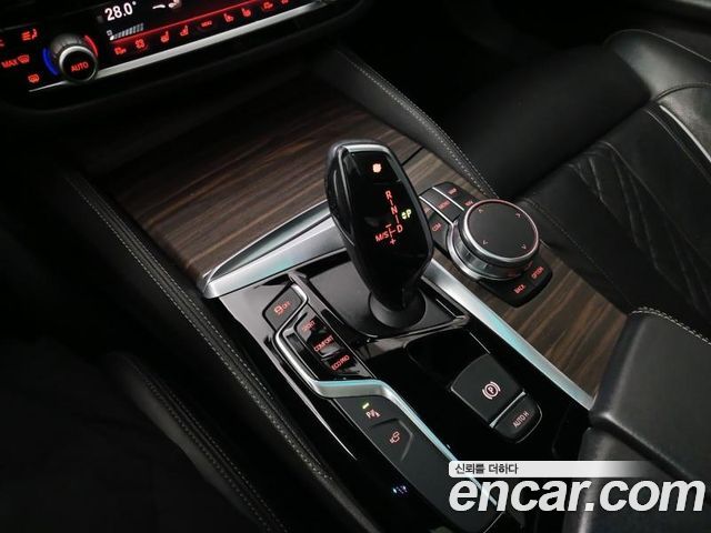 BMW 5-Series 520d xDrive M Sport Package Plus