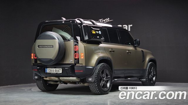 Land Rover Defender 110 D300 HSE