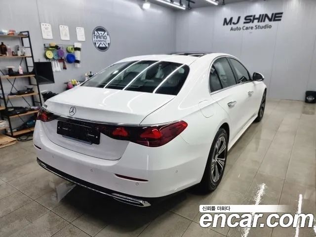 Mercedes-Benz E-Class E200 Avantgarde