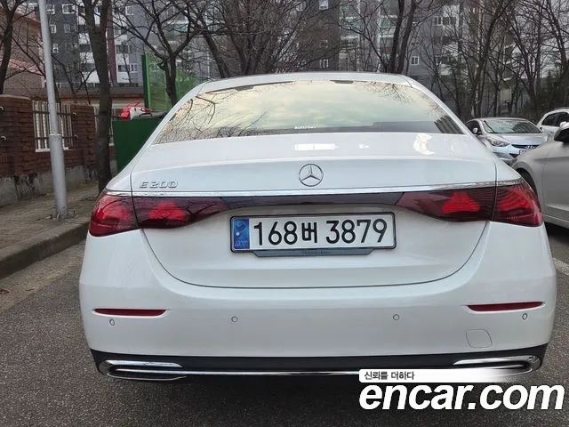 Mercedes-Benz E-Class E200 Avantgarde