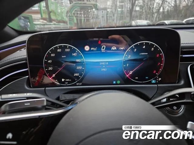 Mercedes-Benz E-Class E200 Avantgarde