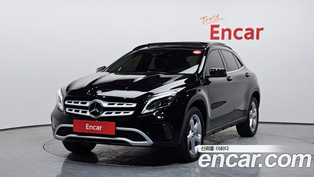 Mercedes-Benz GLA-Class GLA220