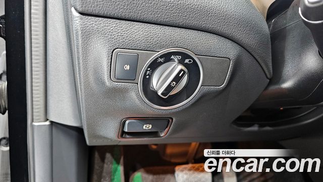 Mercedes-Benz GLA-Class GLA220