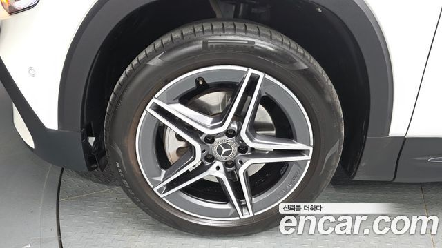 Mercedes-Benz GLB-Class GLB250 4MATIC