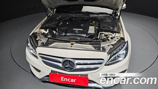 Mercedes-Benz C-Class W205 C200 4MATIC AMG Line