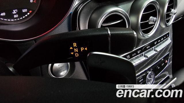 Mercedes-Benz C-Class W205 C200 4MATIC AMG Line