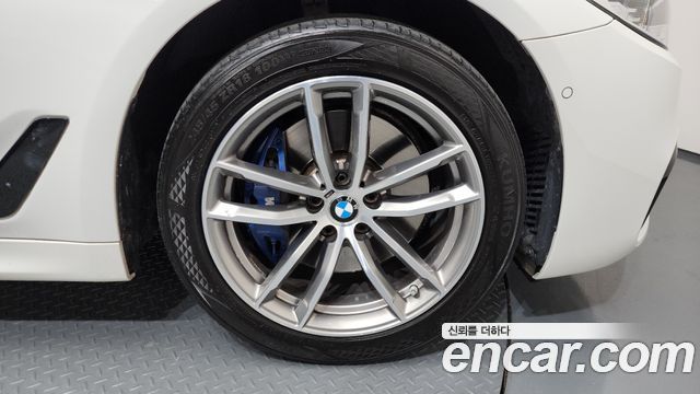 BMW 5-Series 530i xDrive M Sport Package Plus