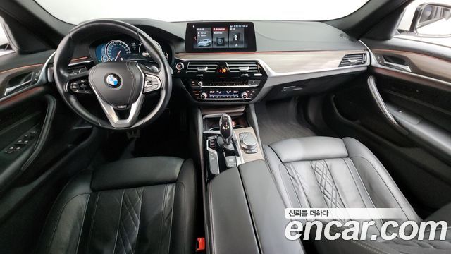 BMW 5-Series 530i xDrive M Sport Package Plus