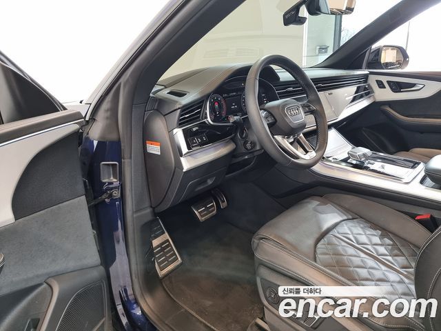 Audi Q8 55 TFSI Quattro Premium