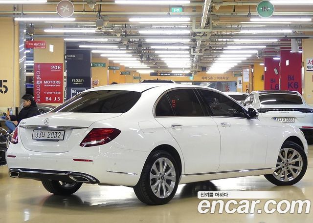 Mercedes-Benz E-Class E300 Exclusive