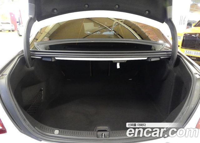 Mercedes-Benz E-Class E300 Exclusive