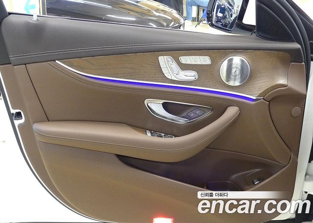 Mercedes-Benz E-Class E300 Exclusive