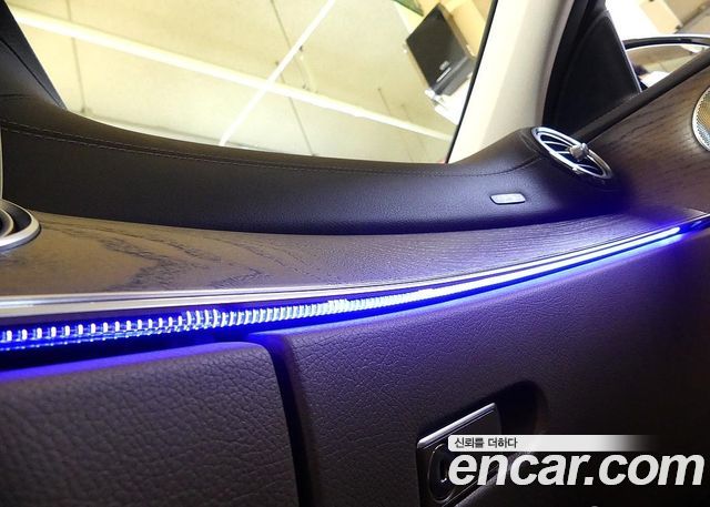 Mercedes-Benz E-Class E300 Exclusive