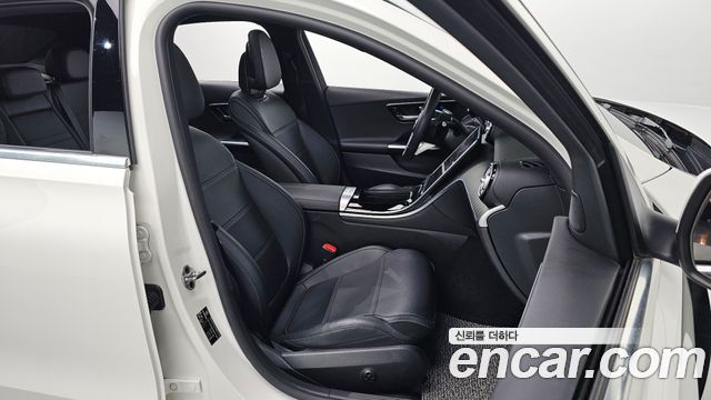Mercedes-Benz C-Class C200 4MATIC Avantgarde