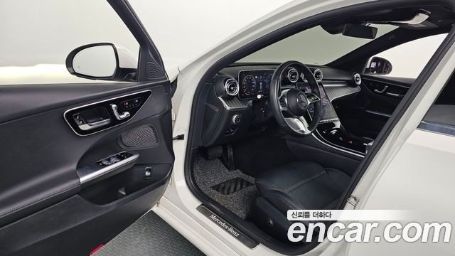 Mercedes-Benz C-Class C200 4MATIC Avantgarde