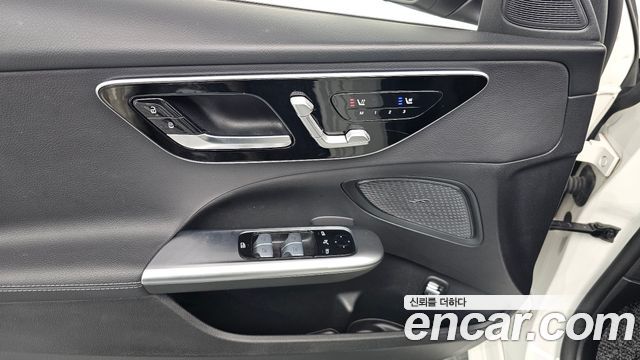 Mercedes-Benz C-Class C200 4MATIC Avantgarde