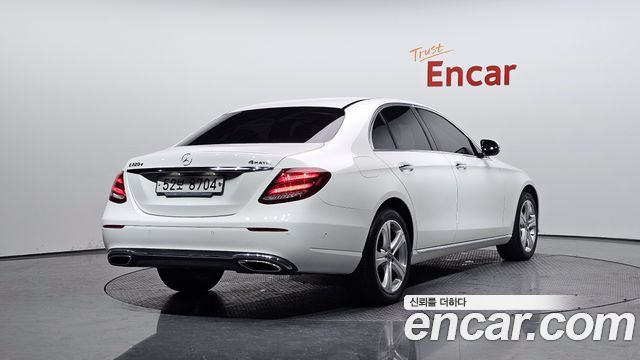 Mercedes-Benz E-Class E220d 4MATIC Avantgarde