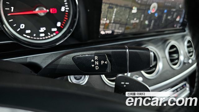 Mercedes-Benz E-Class E220d 4MATIC Avantgarde