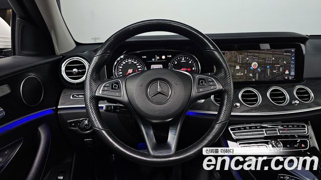 Mercedes-Benz E-Class E220d 4MATIC Avantgarde
