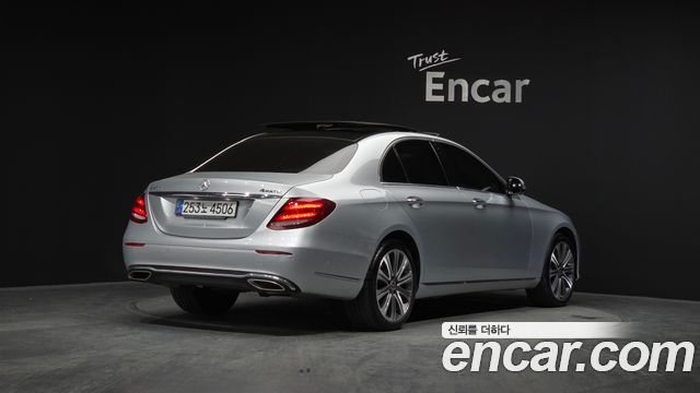 Mercedes-Benz E-Class E400 4MATIC Exclusive