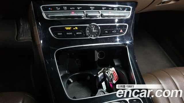 Mercedes-Benz E-Class E400 4MATIC Exclusive