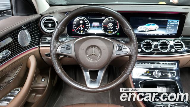 Mercedes-Benz E-Class E400 4MATIC Exclusive