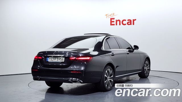 Mercedes-Benz E-Class E300e 4MATIC Exclusive