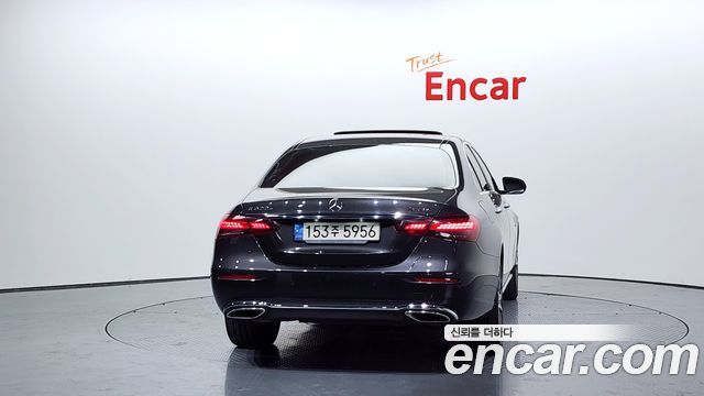 Mercedes-Benz E-Class E300e 4MATIC Exclusive