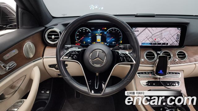 Mercedes-Benz E-Class E300e 4MATIC Exclusive