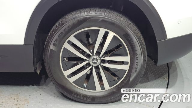 Mercedes-Benz GLB-Class GLB200 d