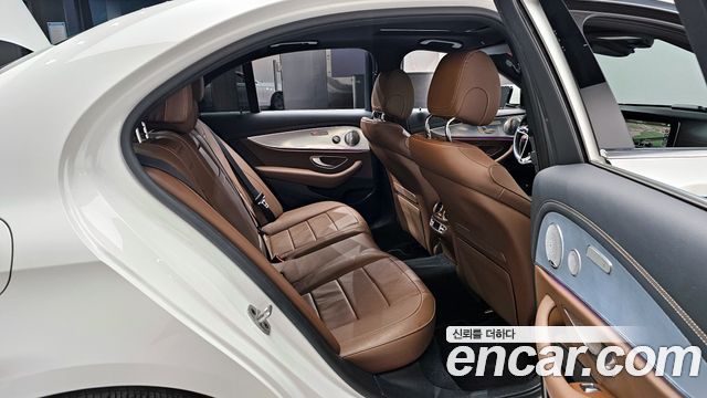 Mercedes-Benz E-Class E350 4MATIC Avantgarde