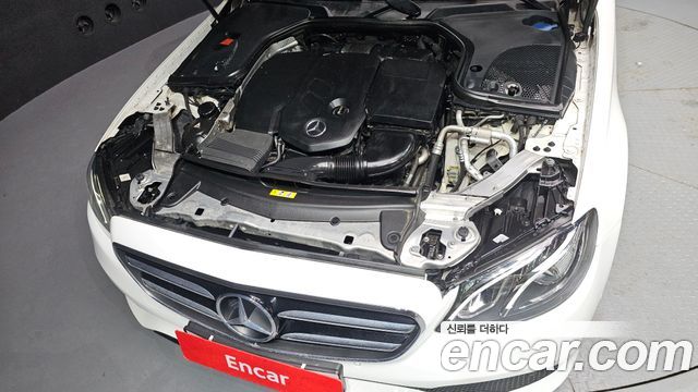 Mercedes-Benz E-Class E220d Avantgarde