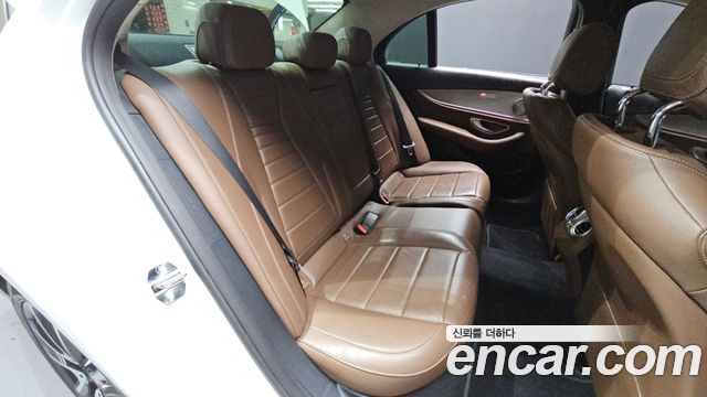 Mercedes-Benz E-Class E220d Avantgarde