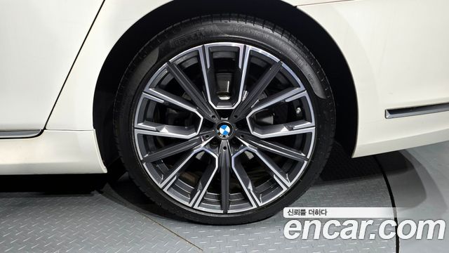 BMW 7-Series 730d xDrive M Sport