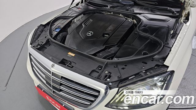 Mercedes-Benz S-Class S560L 4MATIC