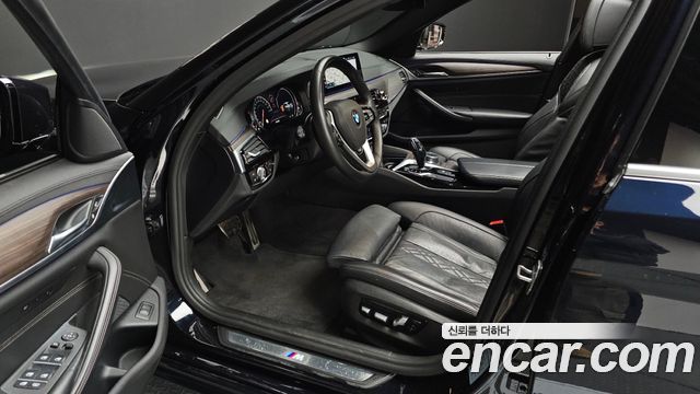 BMW 5-Series 530i xDrive M Sport Package Plus
