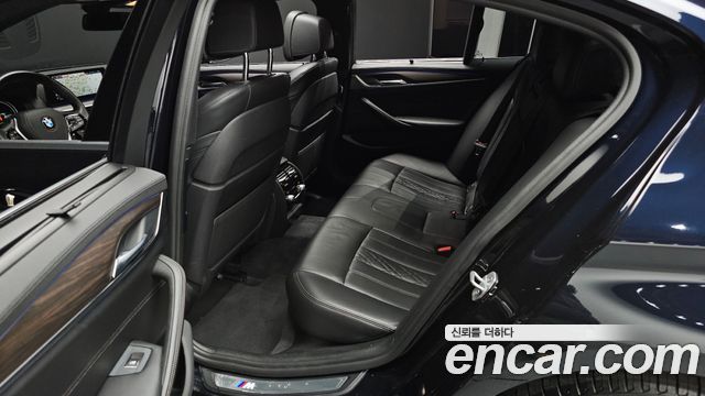 BMW 5-Series 530i xDrive M Sport Package Plus