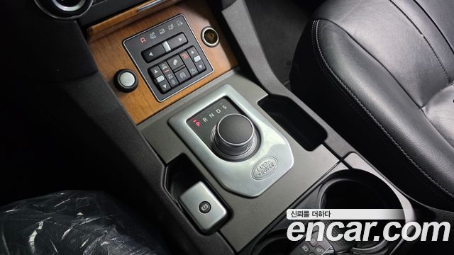 Land Rover Discovery 3.0 SDV6 SE