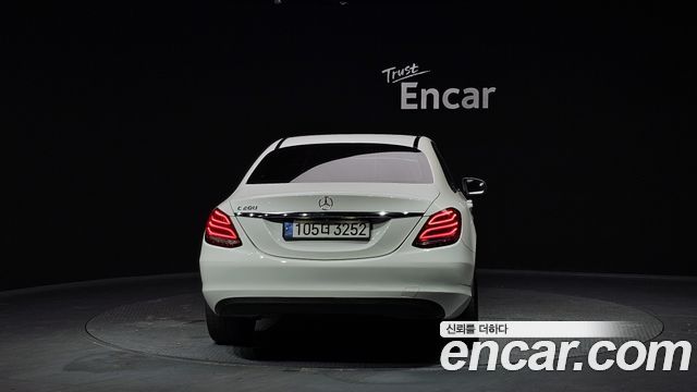 Mercedes-Benz C-Class C200