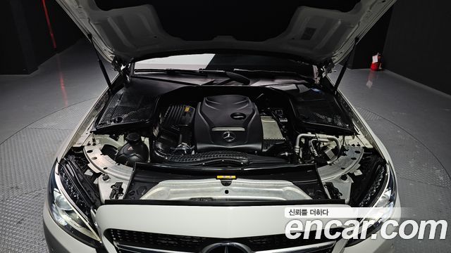 Mercedes-Benz C-Class C200
