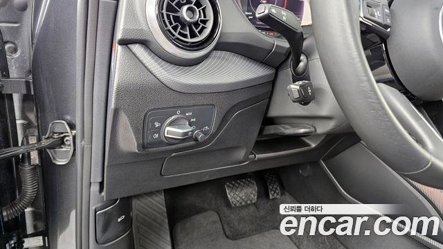 Audi Q2 35 TDI Premium
