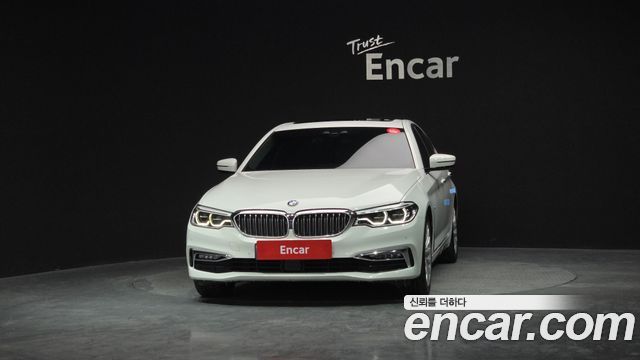 BMW 5-Series 530i xDrive Luxury Plus