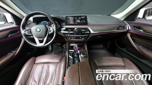 BMW 5-Series 530i xDrive Luxury Plus