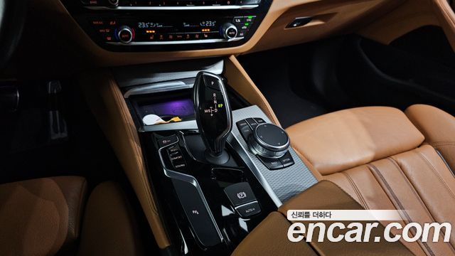 BMW 5-Series 530i xDrive M Sport Package