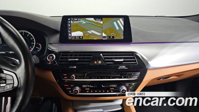 BMW 5-Series 530i xDrive M Sport Package