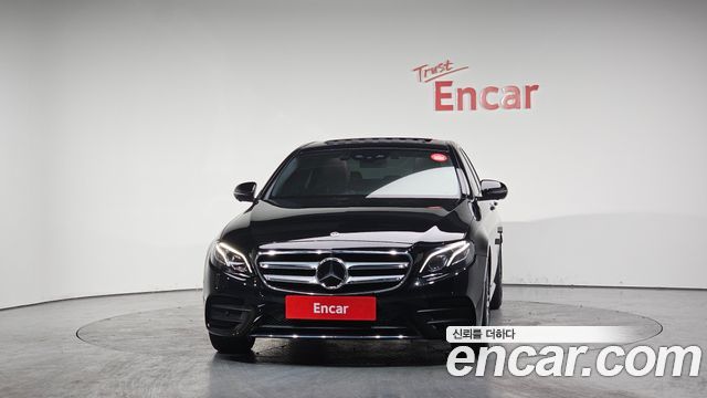 Mercedes-Benz E-Class E300 4MATIC AMG Line