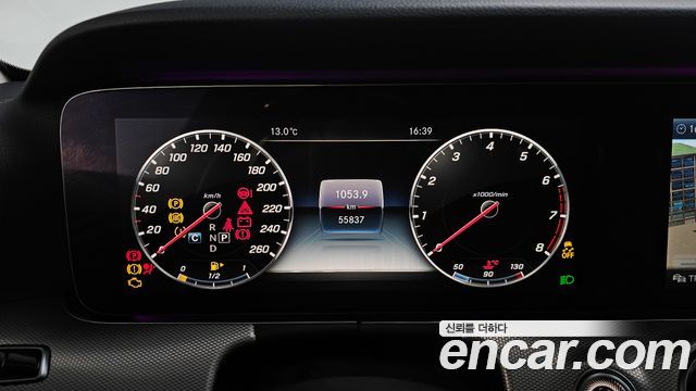 Mercedes-Benz E-Class E300 4MATIC AMG Line